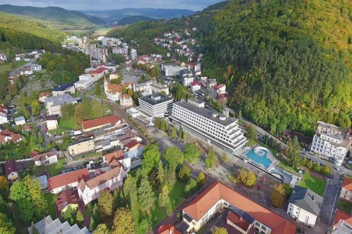 hotel ADRIA Nová Dubnica Exterior foto