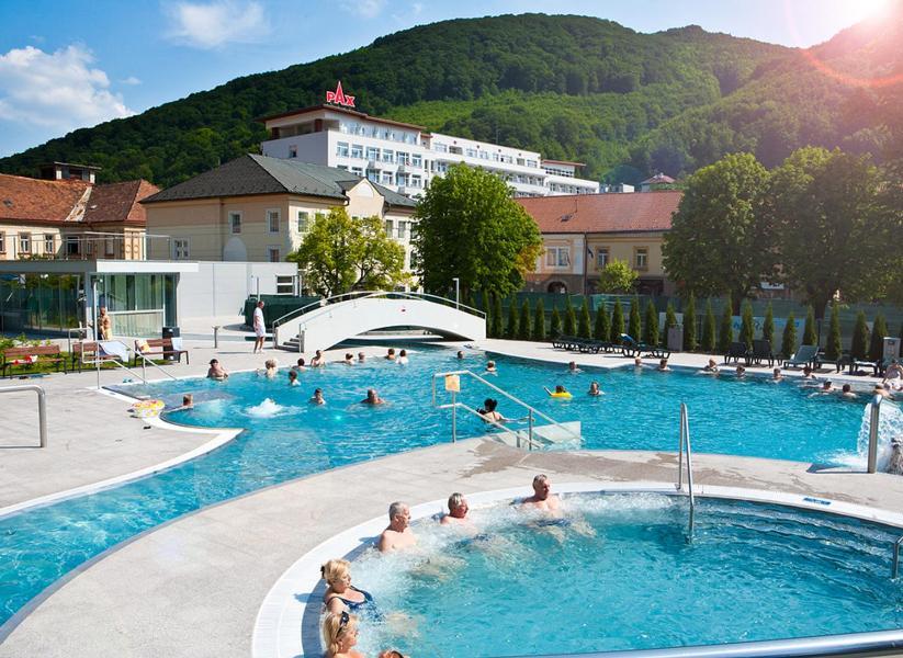 hotel ADRIA Nová Dubnica Exterior foto